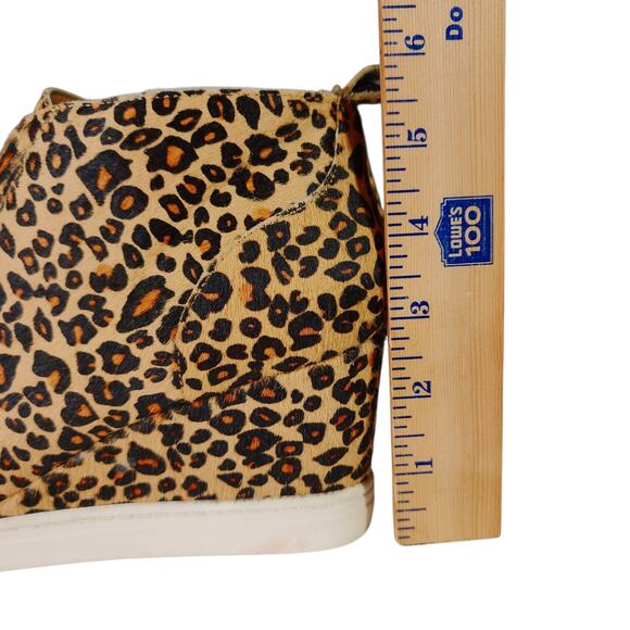 Linea Paolo Wedge Sneakers sz 9M Women Leopard‎ Print Fur Calf Hair Beige Orange - Picture 11 of 12